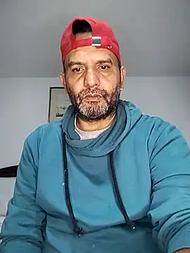 RogueTraveler online show from October 2025 03:01:02 AM