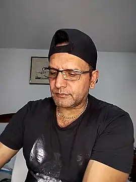 RogueTraveler online show from October 2025 04:02:01 AM