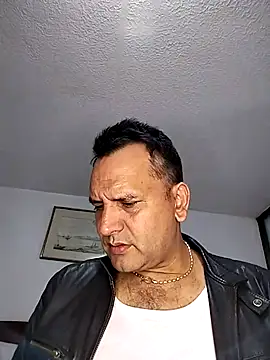 RogueTraveler online show from November 2025 03:17:01 AM