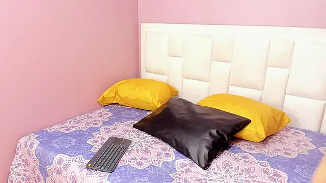 ZaritaLenon online show from October 2025 09:23:01 PM