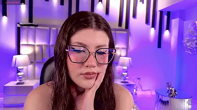 Snapshot of AmberFarrell chatting on May 2026 05:53:02 PM AmberFarrell online show from May 2026 05:53:02 PM