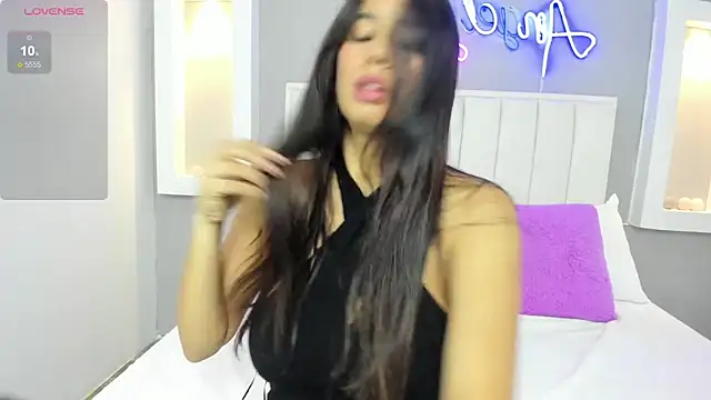 HannaPaola online show from February 2025 10:39:02 PM