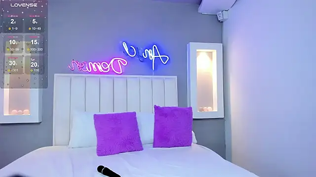 HannaPaola online show from March 2025 10:53:01 PM