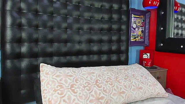 Snapshot of Liah_Grey8 chatting on October 2025 10:40:02 PM Liah Grey8 online show from October 2025 10:40:02 PM