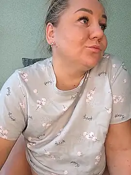 Anna Curvy online show from October 2025 08:15:02 AM