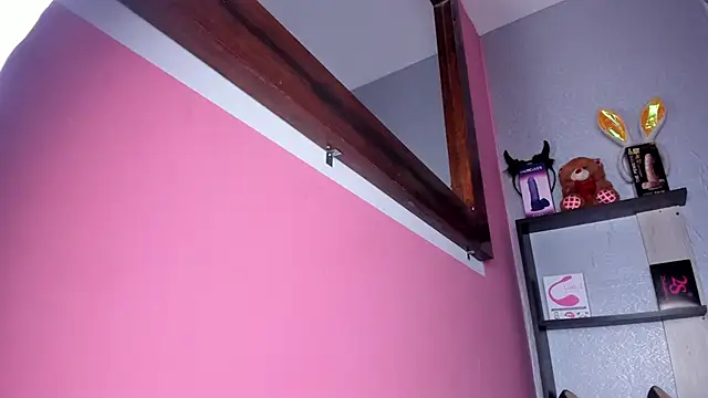 skinnycollins1 online show from February 2025 06:01:02 AM