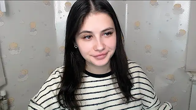 Snapshot of AliceSexyyy_ chatting on December 2024 01:25:01 PM AliceSexyyy online show from December 2024 01:25:01 PM