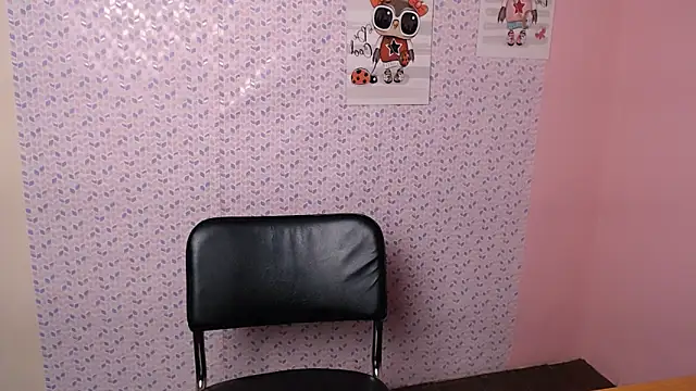 Snapshot of AliceSexyyy_ chatting on February 2025 07:22:02 PM AliceSexyyy online show from February 2025 07:22:02 PM