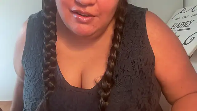 Snapshot of MashaCL chatting on February 2025 10:37:02 AM MashaCL online show from February 2025 10:37:02 AM