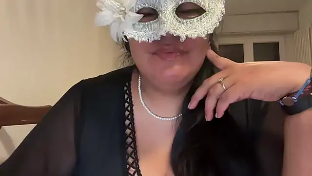 Snapshot of MashaCL chatting on October 2025 05:14:02 PM MashaCL online show from October 2025 05:14:02 PM