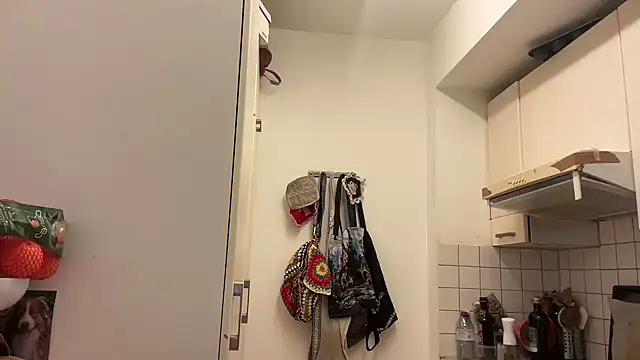 Snapshot of MashaCL chatting on November 2025 10:15:02 AM MashaCL online show from November 2025 10:15:02 AM