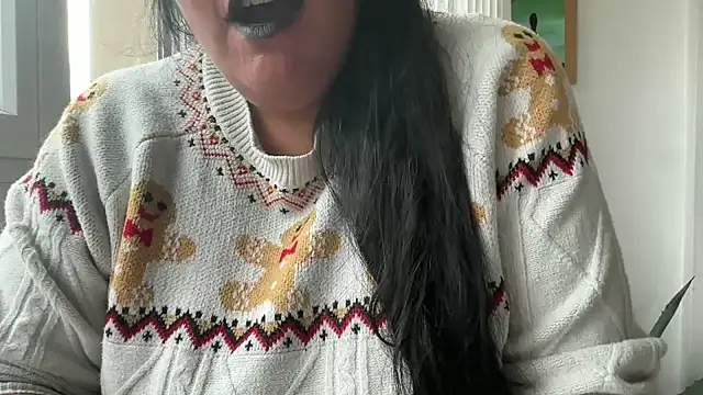 Snapshot of MashaCL chatting on December 2025 10:46:02 AM MashaCL online show from December 2025 10:46:02 AM