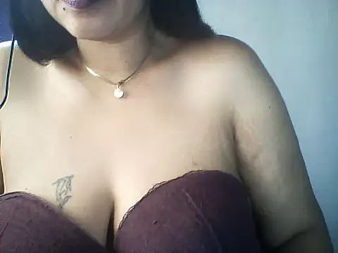 Snapshot of layanah12 chatting on June 2026 05:43:01 AM layanah12 online show from June 2026 05:43:01 AM