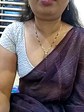 Lilly-queen online show from November 2025 06:50:02 PM