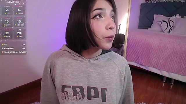 Snapshot of Escarlett_Wii chatting on February 2025 04:19:02 PM Escarlett Wii online show from February 2025 04:19:02 PM