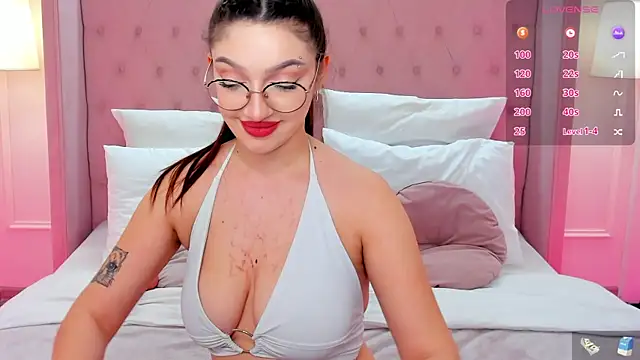 GiaCale online show from March 2025 01:19:02 PM