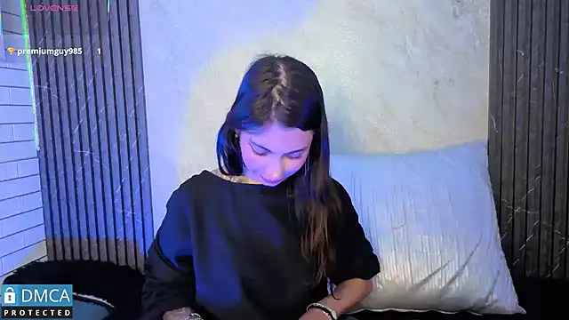 SolBeaumont1 online show from October 2025 07:03:02 PM