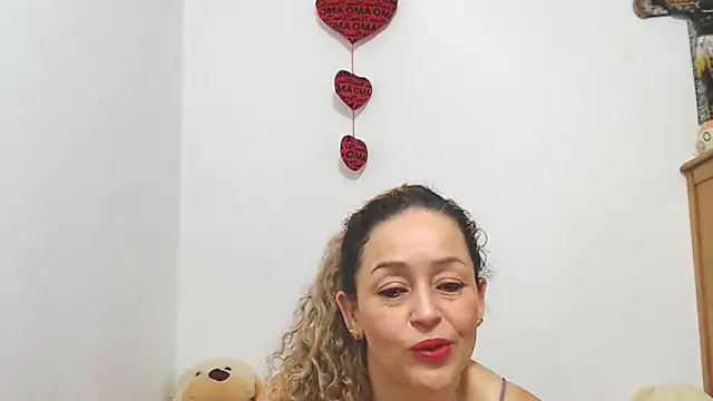 Snapshot of ariellth chatting on October 2025 03:00:01 PM ariellth online show from October 2025 03:00:01 PM