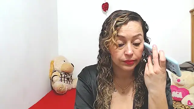 Snapshot of ariellth chatting on November 2025 04:29:02 PM ariellth online show from November 2025 04:29:02 PM