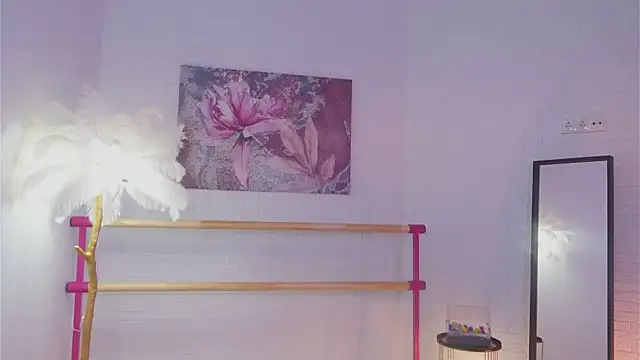 lylylovesyou online show from December 2024 05:49:02 AM