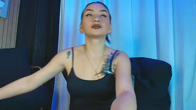 Snapshot of ArkaBella chatting on November 2025 08:49:01 PM ArkaBella online show from November 2025 08:49:01 PM