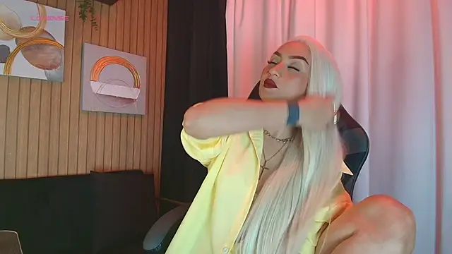 Snapshot of ArkaBella chatting on November 2025 07:49:02 PM ArkaBella online show from November 2025 07:49:02 PM