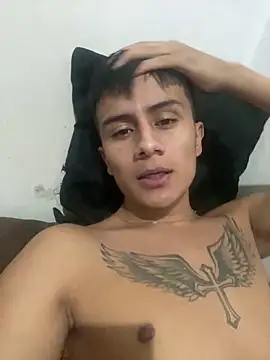 Snapshot of The__Rodriguez chatting on January 2025 01:37:01 AM The Rodriguez online show from January 2025 01:37:01 AM