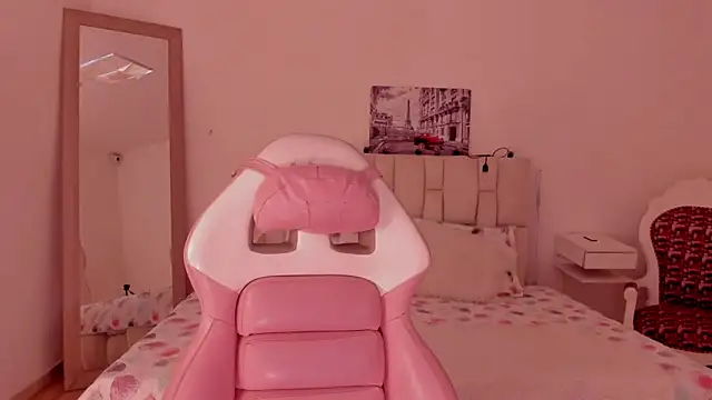 Snapshot of yenny_garcia chatting on January 2026 06:13:02 PM yenny garcia online show from January 2026 06:13:02 PM