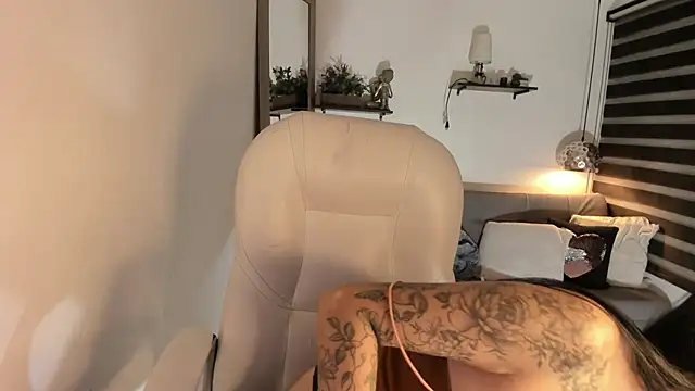 Snapshot of yenny_garcia chatting on February 2026 06:15:01 PM yenny garcia online show from February 2026 06:15:01 PM