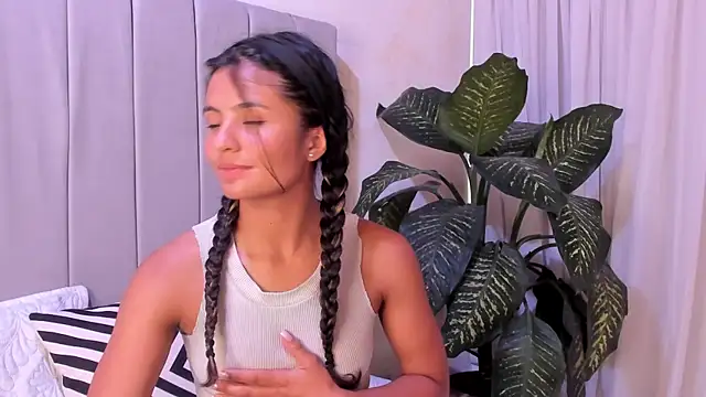 Snapshot of Mindy_sweety chatting on February 2025 04:53:01 PM Mindy sweety online show from February 2025 04:53:01 PM