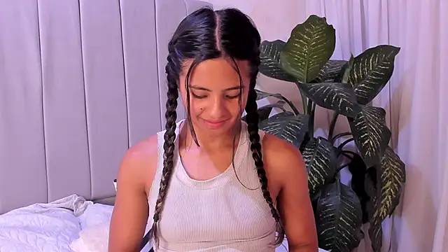 Snapshot of Mindy_sweety chatting on February 2025 07:58:02 PM Mindy sweety online show from February 2025 07:58:02 PM