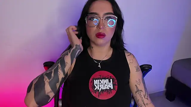 AnnikaMerliahh  online show from October 2025 03:37:01 AM