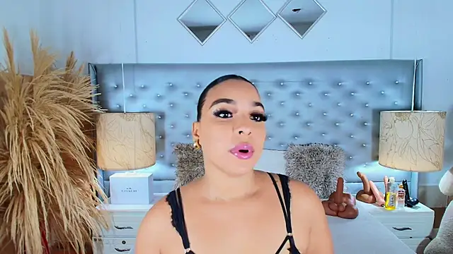 EileenBenzon online show from March 2025 03:48:01 AM