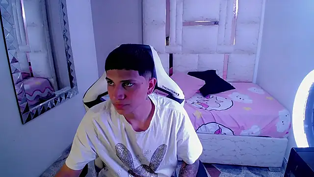 Brayan lopezz online show from March 2025 12:45:02 PM