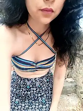 Snapshot of sweet_outdoor_charm chatting on September 2025 07:47:01 PM sweet outdoor charm online show from September 2025 07:47:01 PM