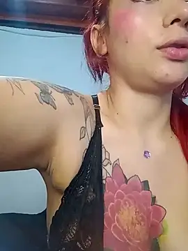 Snapshot of cherrydelioncourt chatting on March 2025 07:31:02 AM cherrydelioncourt online show from March 2025 07:31:02 AM