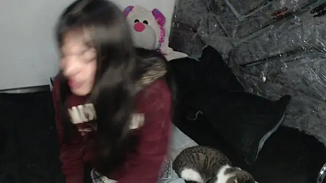 skinny sweet2411 online show from February 2026 08:05:01 PM