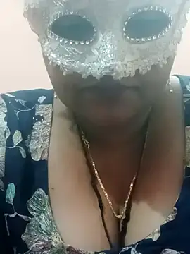 Snapshot of seemi_bhabhi chatting on February 2025 11:45:01 PM seemi bhabhi online show from February 2025 11:45:01 PM