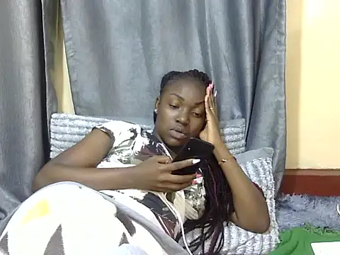 Snapshot of Chichii- chatting on January 2025 09:46:02 PM Chichii- online show from January 2025 09:46:02 PM