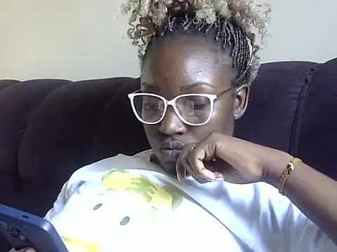 Snapshot of Chichii- chatting on December 2025 02:10:02 PM Chichii- online show from December 2025 02:10:02 PM