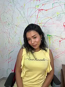 Snapshot of Rousse_blue chatting on February 2025 03:04:02 AM Rousse blue online show from February 2025 03:04:02 AM