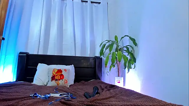 lanaa paul1 online show from December 2024 04:01:02 PM