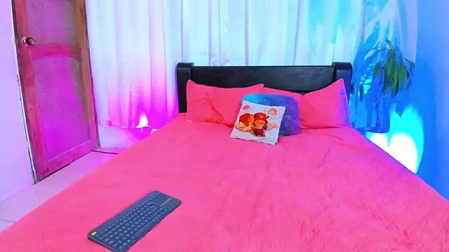 lanaa paul1 online show from March 2025 05:35:02 PM