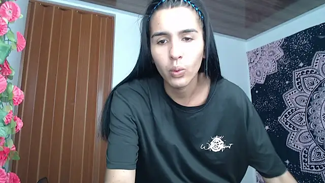 Snapshot of liissa_0 chatting on April 2026 06:44:02 PM liissa 0 online show from April 2026 06:44:02 PM