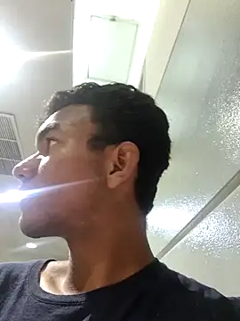 Reynold2608 online show from January 2025 03:48:01 AM