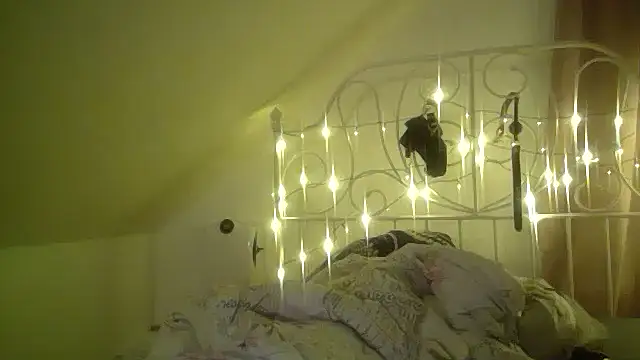 Snapshot of DevilsAngel13 chatting on December 2024 06:52:02 AM DevilsAngel13 online show from December 2024 06:52:02 AM