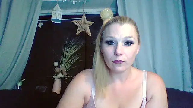 Snapshot of DevilsAngel13 chatting on September 2025 07:04:01 PM DevilsAngel13 online show from September 2025 07:04:01 PM