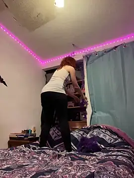 Snapshot of Nina-Chick777 chatting on October 2025 01:28:01 AM Nina-Chick777 online show from October 2025 01:28:01 AM