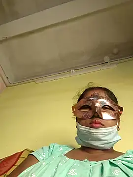 Snapshot of tinabhabhi chatting on January 2025 07:18:01 PM tinabhabhi online show from January 2025 07:18:01 PM