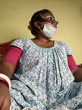 Snapshot of tinabhabhi chatting on February 2025 11:19:02 AM tinabhabhi online show from February 2025 11:19:02 AM